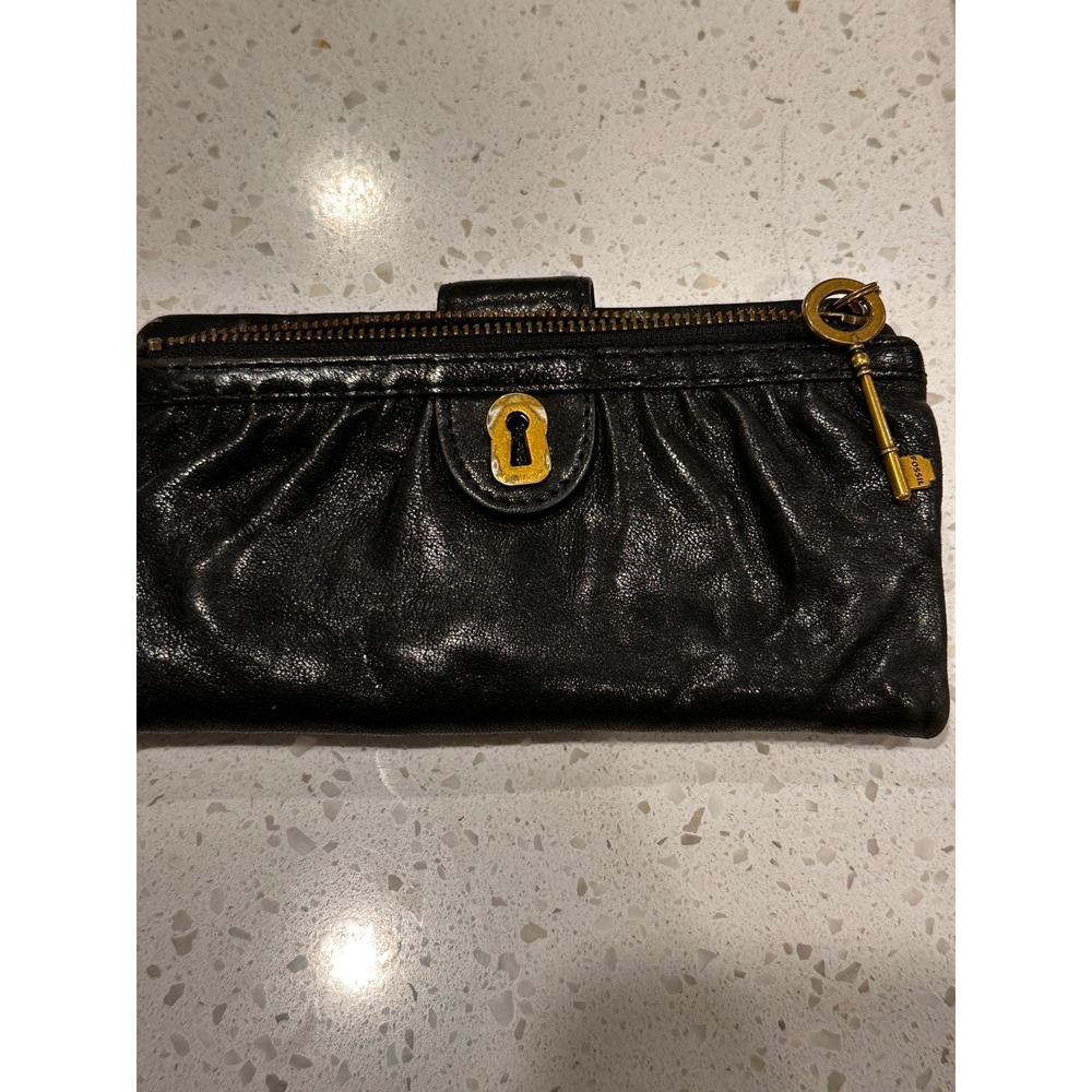Fossil Fifty Four Black Leather Bifold Wallet Keyhole Brass Key Charm Clutch